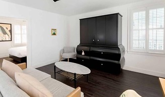 Lighthouse Hotel - Key West Historic Inns