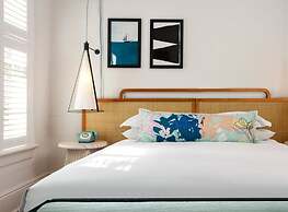 Lighthouse Hotel - Key West Historic Inns