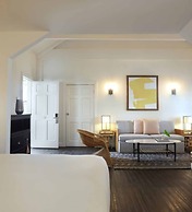 Lighthouse Hotel - Key West Historic Inns