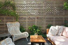 Lighthouse Hotel - Key West Historic Inns