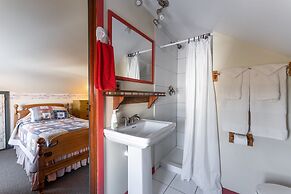 Saratoga Farmstead B&B