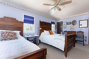 Saratoga Farmstead B&B