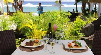 Crown Beach Resort & Spa