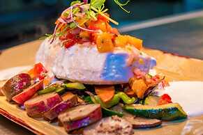 Crown Beach Resort & Spa