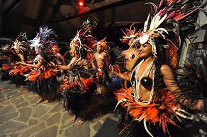 Crown Beach Resort & Spa