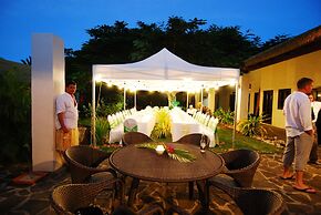 Crown Beach Resort & Spa