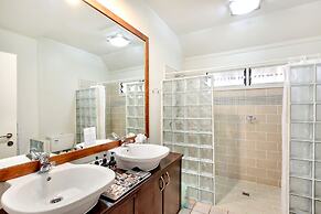 Crown Beach Resort & Spa