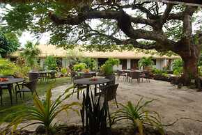 Crown Beach Resort & Spa