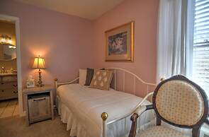 Blue Mountain Mist Country Inn & Spa