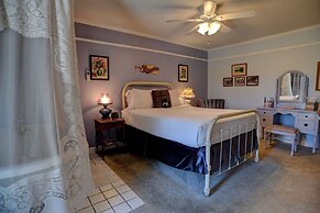 Blue Mountain Mist Country Inn & Spa