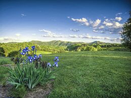 Blue Mountain Mist Country Inn & Spa