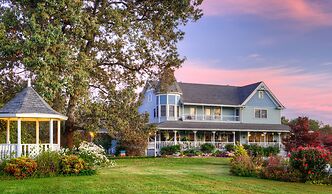 Blue Mountain Mist Country Inn & Spa