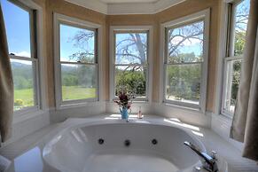 Blue Mountain Mist Country Inn & Spa