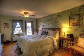 Blue Mountain Mist Country Inn & Spa