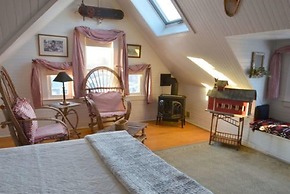 Union Gables Bed & Breakfast