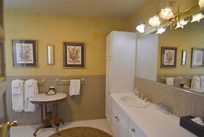 Union Gables Bed & Breakfast