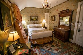 Gramercy Mansion B&B