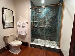 Gramercy Mansion B&B