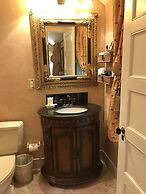 Gramercy Mansion B&B