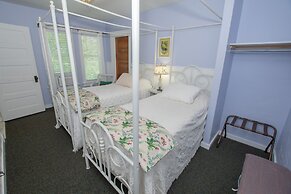 Terrace Inn and 1911 Restaurant