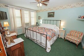 Terrace Inn and 1911 Restaurant