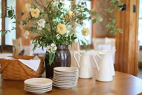 Terrace Inn and 1911 Restaurant