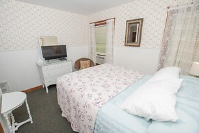 Terrace Inn and 1911 Restaurant