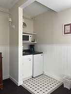 Terrace Inn and 1911 Restaurant