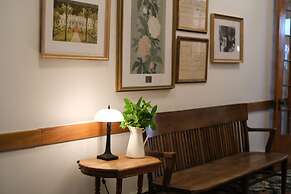 Terrace Inn and 1911 Restaurant