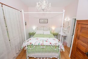 Terrace Inn and 1911 Restaurant