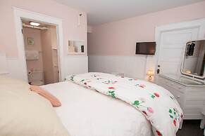 Terrace Inn and 1911 Restaurant