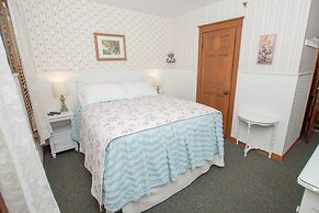 Terrace Inn and 1911 Restaurant