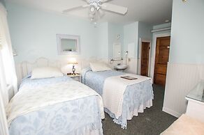 Terrace Inn and 1911 Restaurant