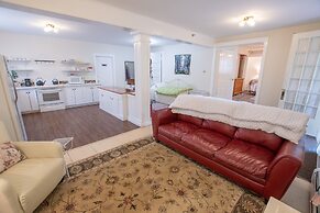 Terrace Inn and 1911 Restaurant