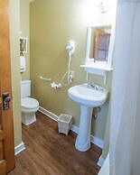 Terrace Inn and 1911 Restaurant