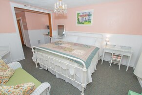 Terrace Inn and 1911 Restaurant