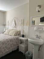 Terrace Inn and 1911 Restaurant