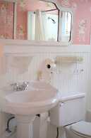 Terrace Inn and 1911 Restaurant