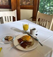 Terrace Inn and 1911 Restaurant