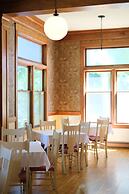 Terrace Inn and 1911 Restaurant