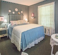 Terrace Inn and 1911 Restaurant