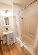 Terrace Inn and 1911 Restaurant