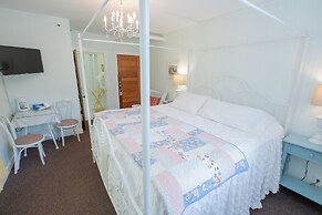 Terrace Inn and 1911 Restaurant