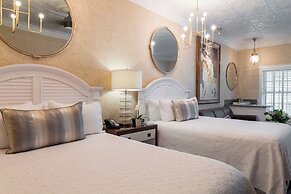 Chateau Inn and Suites