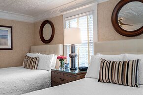 Chateau Inn and Suites