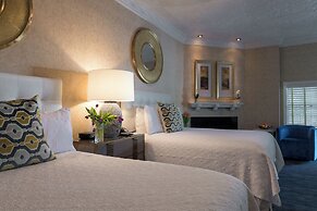 Chateau Inn and Suites