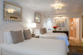 Chateau Inn and Suites