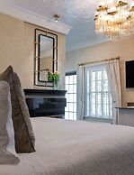 Chateau Inn and Suites