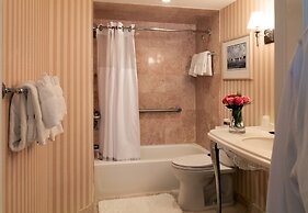 Chateau Inn and Suites