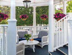 Chateau Inn and Suites
